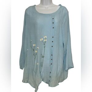 Light Blue Floral Button-Accent Women's Top